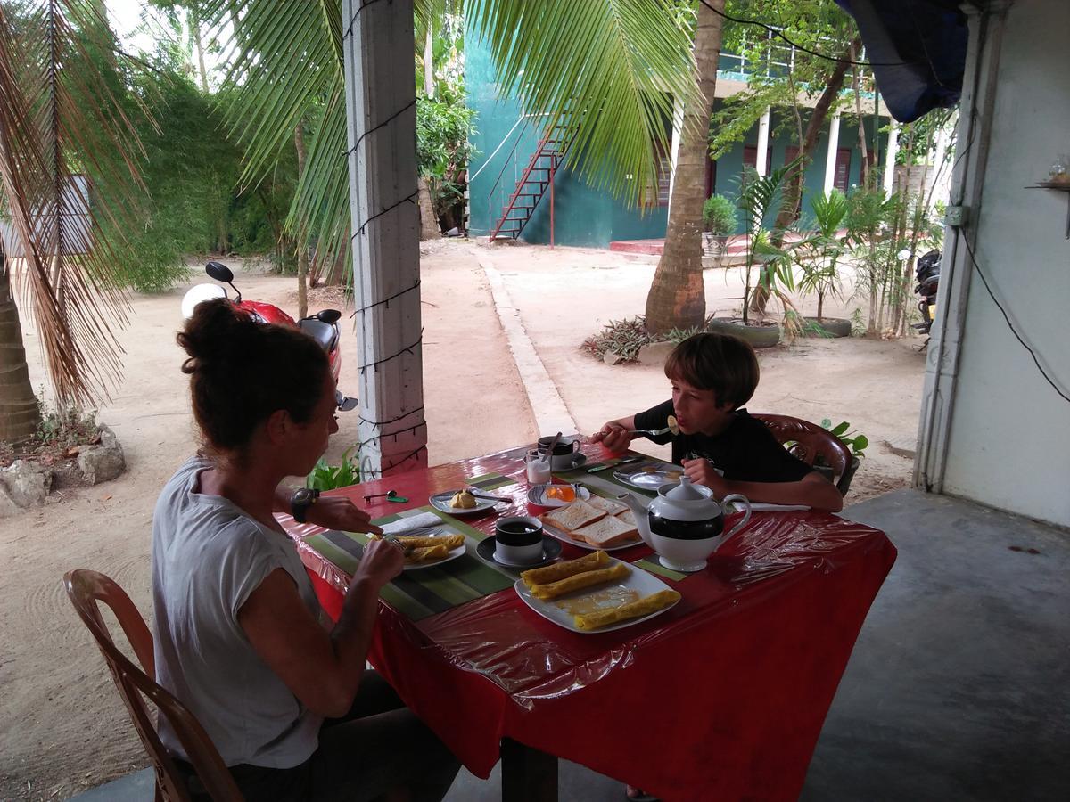 Coconut Park Bed and Breakfast Anuradhapura Eksteriør billede